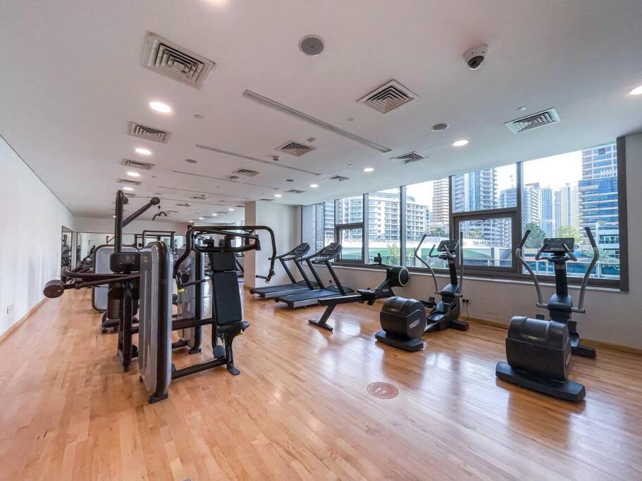 Cozy Studio In Sparkle Tower Jbr By Suiteable دبي المظهر الخارجي الصورة